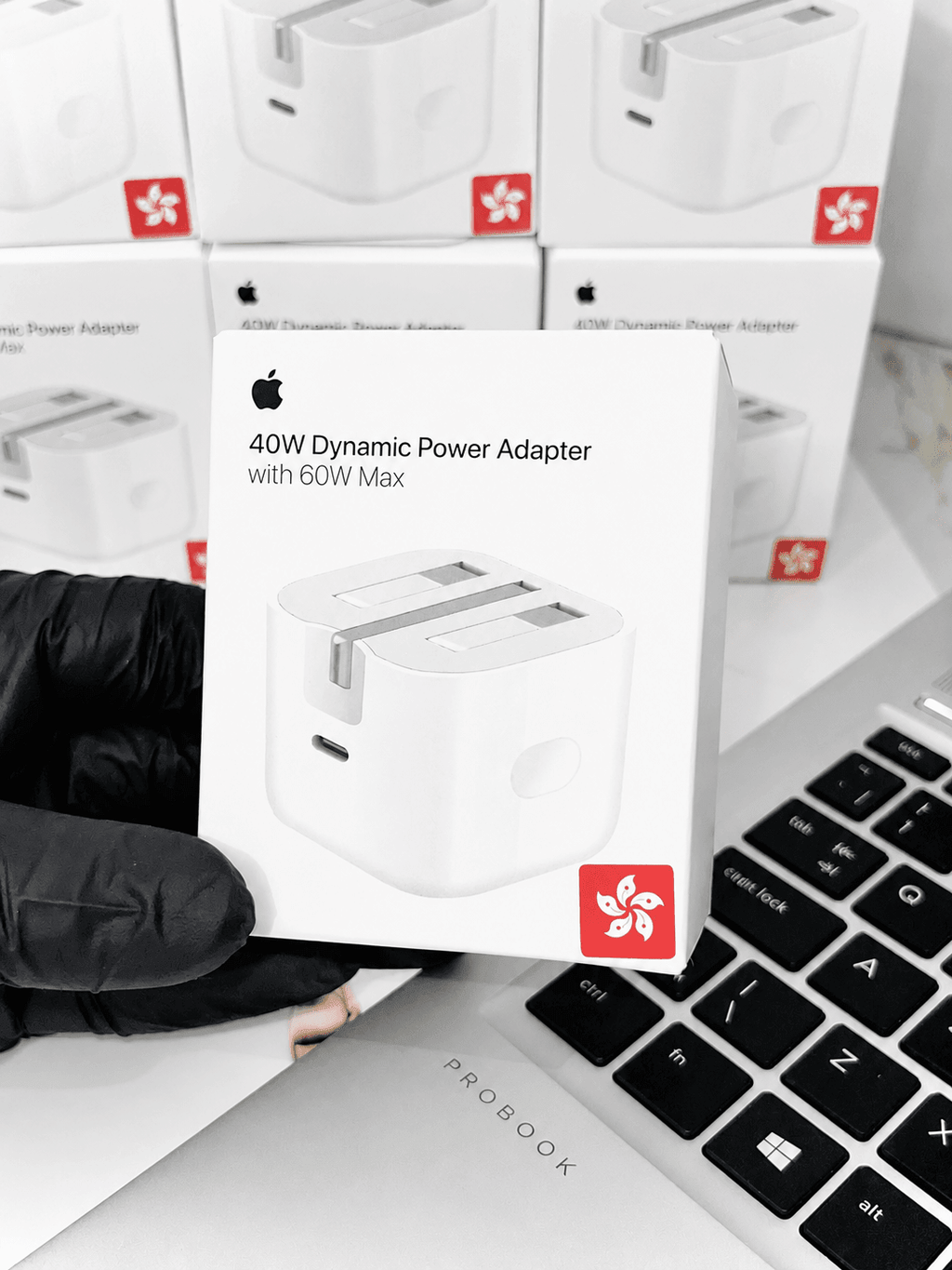 Apple 40W dynamic USB-C power adapter with 3-pin plug