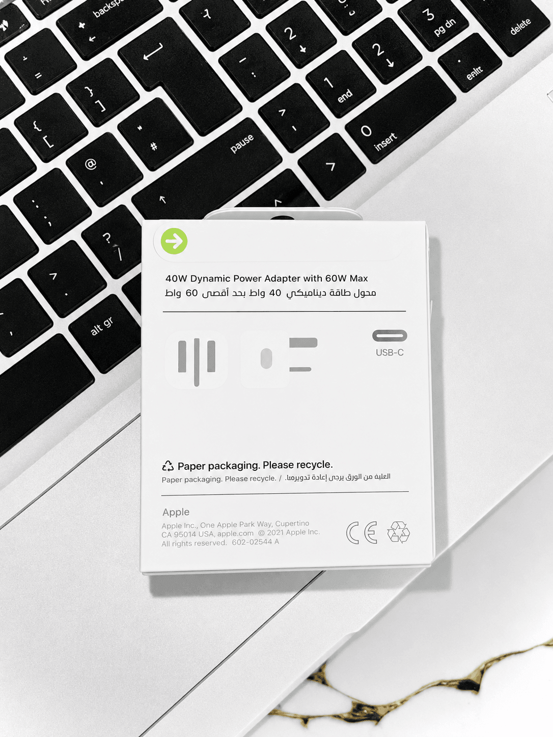 Apple 40W dynamic USB-C power adapter with 3-pin plug